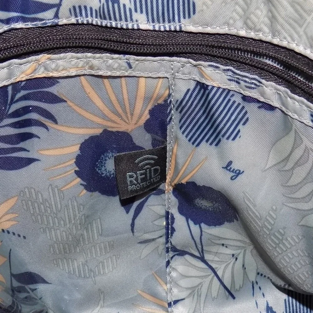Lug Swivel Crossbody Bag Womens Small‎ Grey Excellent Quilted Travel Organizer